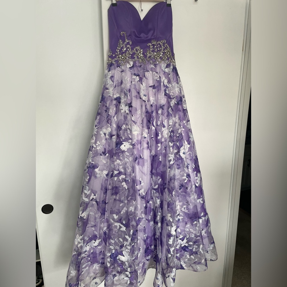 Formal Purple Dress Strapless Beaded Sweetheart Neckline SZ 8
